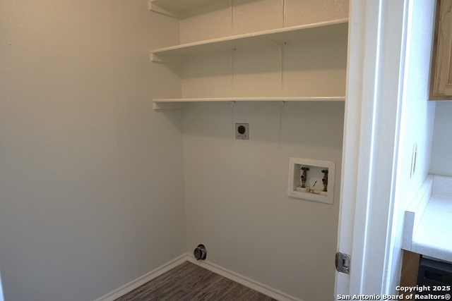 Listing photo id 8 for 1012 Bridgemont