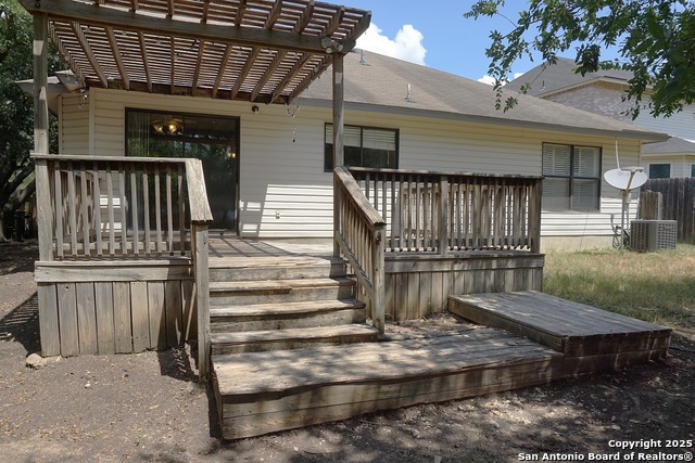 Listing photo id 18 for 1012 Bridgemont