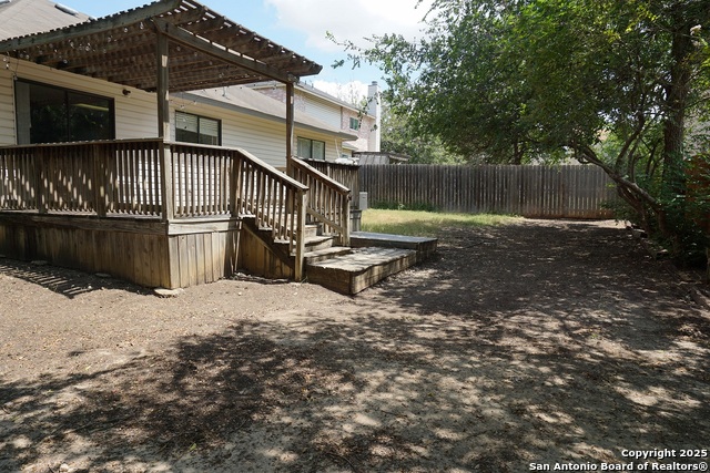 Listing photo id 19 for 1012 Bridgemont