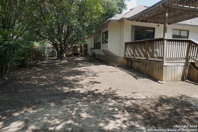 Listing photo id 20 for 1012 Bridgemont