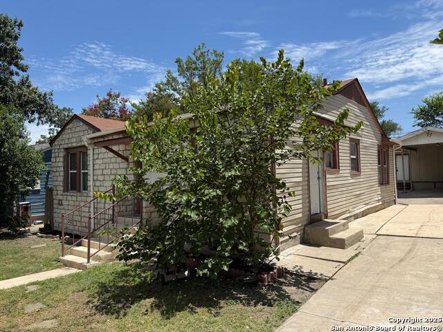 Image 3 of 7 For 1334 W Lullwood Ave  B