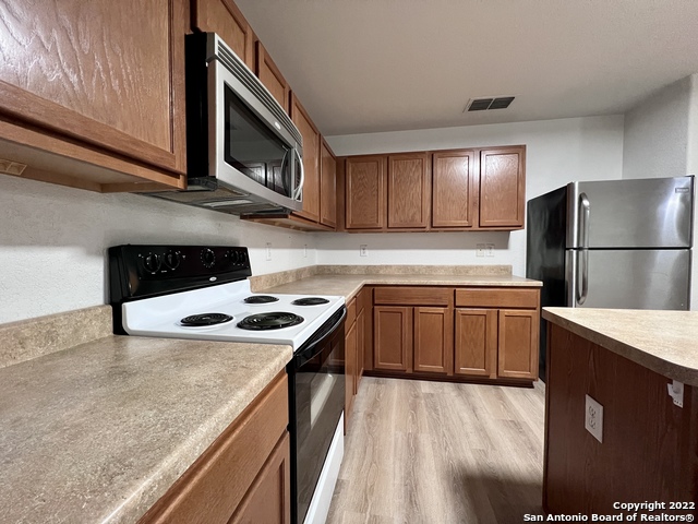 Image 21 of 47 For 12827 Sicily