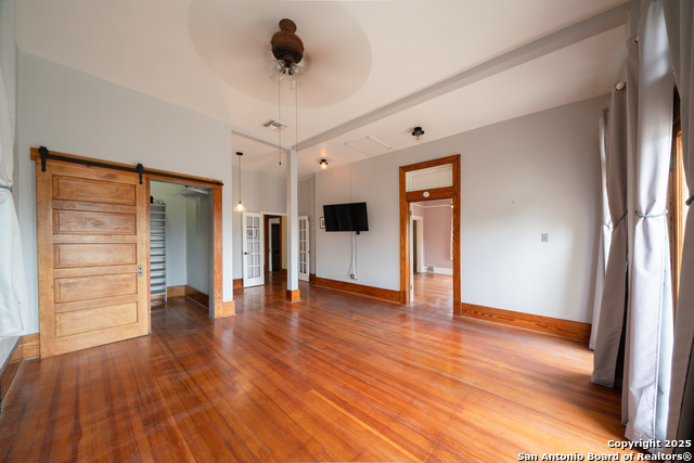 Image 24 of 37 For 109 Woodlawn E