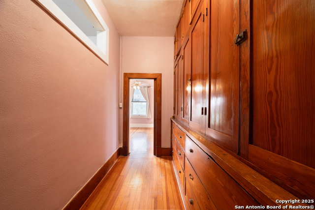 Image 28 of 37 For 109 Woodlawn E