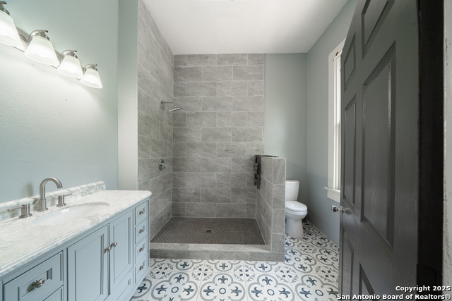 Image 34 of 37 For 109 Woodlawn E