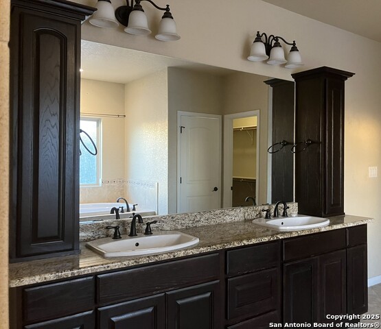 Image 18 of 35 For 129 Abrego S