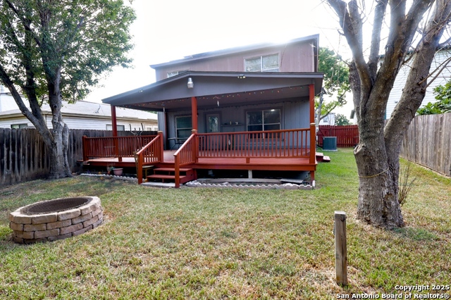 Listing photo id 9 for 3647 Cameron Springs