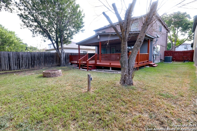 Listing photo id 10 for 3647 Cameron Springs