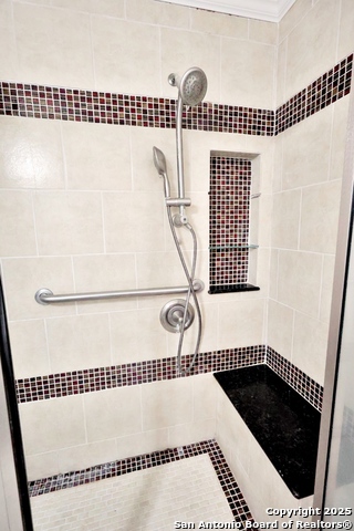 Listing photo id 20 for 3647 Cameron Springs