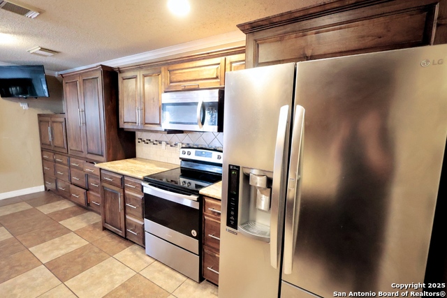 Listing photo id 22 for 3647 Cameron Springs