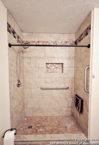 Listing photo id 25 for 3647 Cameron Springs
