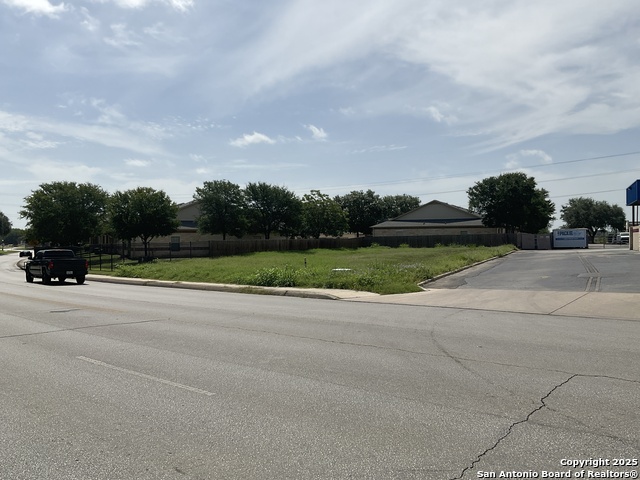 Image 4 of 6 For 0 Borgfeld