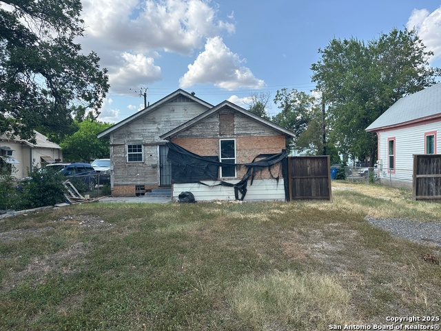 Image 5 of 7 For 2106 Cesar E Chavez W