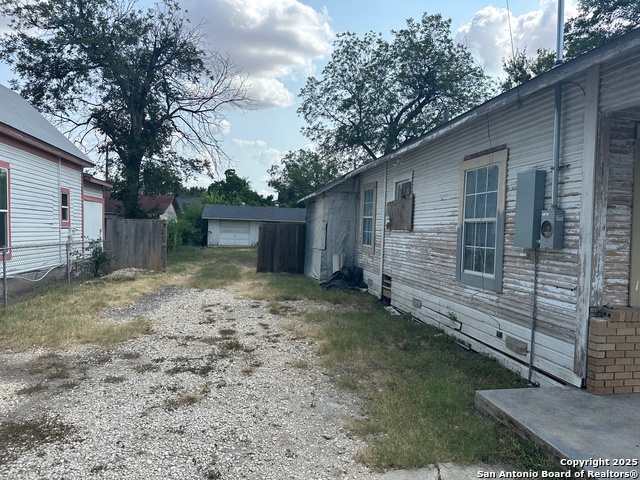 Image 6 of 7 For 2106 Cesar E Chavez W