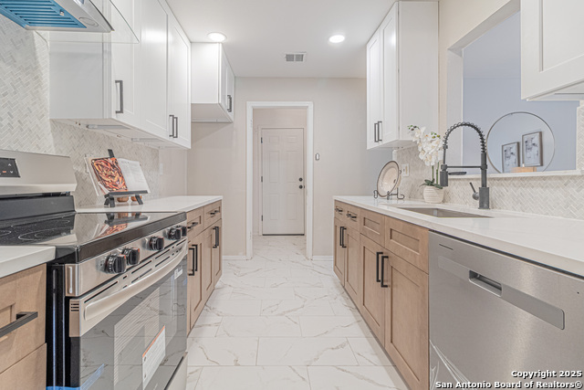 Image 15 of 43 For 1127 Longmont