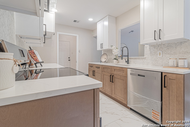 Image 16 of 43 For 1127 Longmont