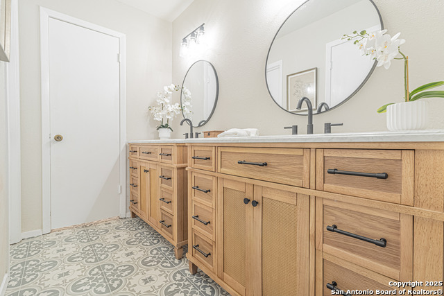 Image 26 of 43 For 1127 Longmont