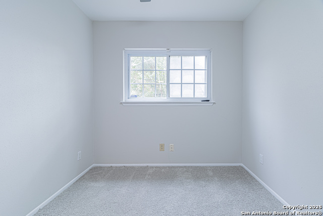 Image 33 of 43 For 1127 Longmont