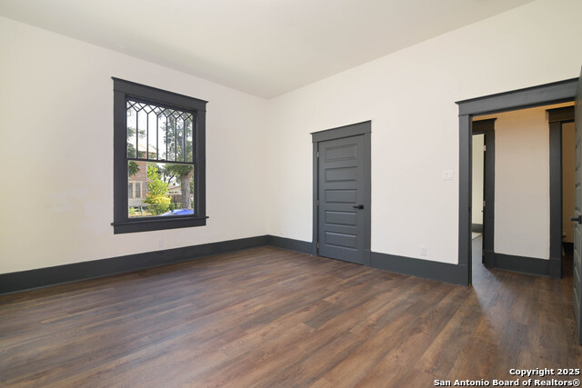 Image 13 of 28 For 207 Loretta Pl