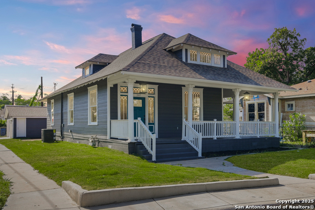 Image 2 of 28 For 207 Loretta Pl