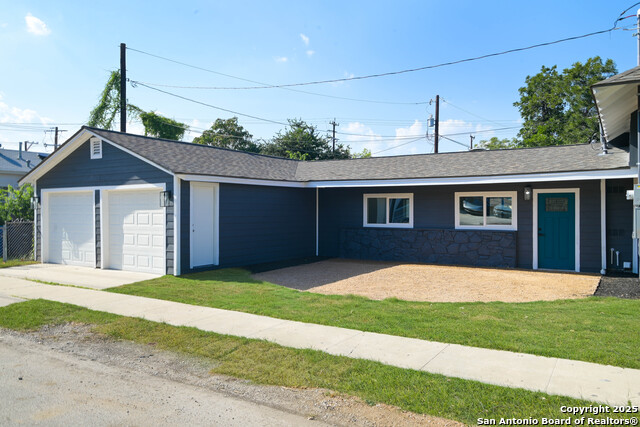 Image 26 of 28 For 207 Loretta Pl