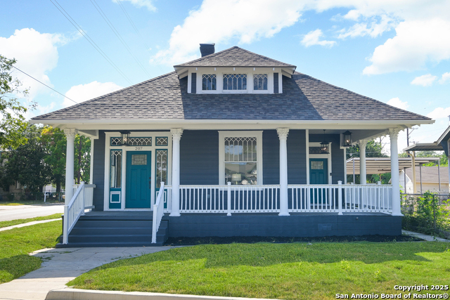 Image 27 of 28 For 207 Loretta Pl