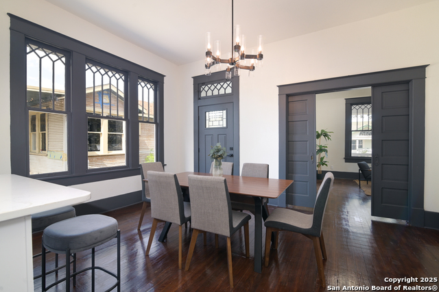 Image 8 of 28 For 207 Loretta Pl