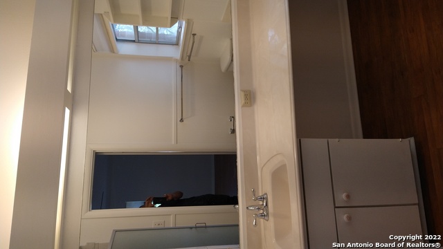 Image 15 of 28 For 7342 Shady Hollow