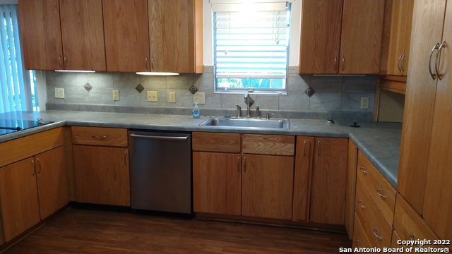 Image 8 of 28 For 7342 Shady Hollow