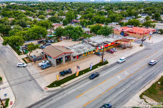 Listing photo id 11 for 2748 Culebra