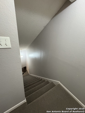 Image 14 of 21 For 13911 Hohmann