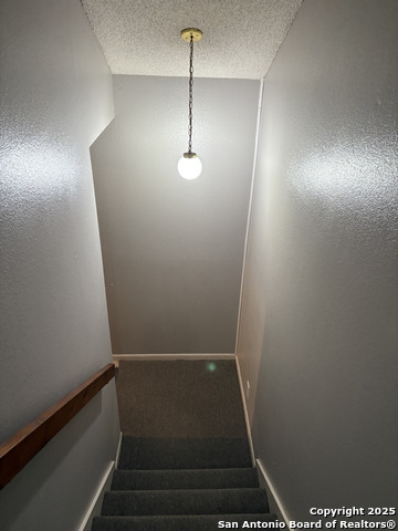 Image 15 of 21 For 13911 Hohmann