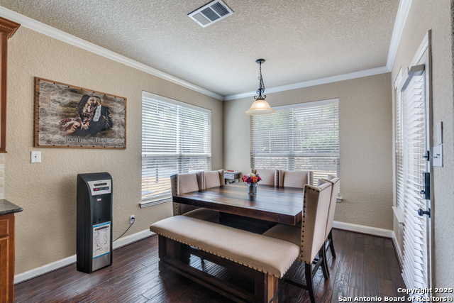 Listing photo id 9 for 25815 Plumbago