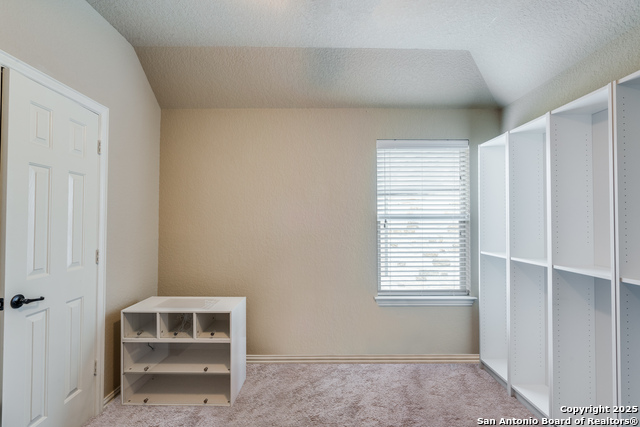 Listing photo id 25 for 25815 Plumbago