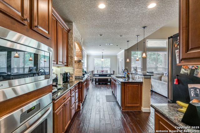 Listing photo id 5 for 25815 Plumbago