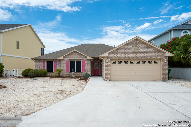 Details for 114 Angelfish Ct, Aransas Pass, TX 78336