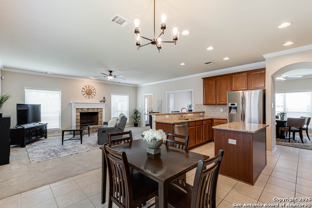 Image 11 of 39 For 23022 Airedale Ln