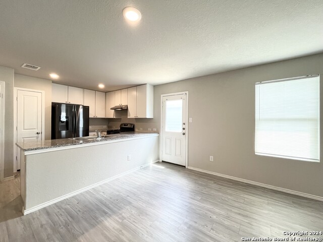 Listing photo id 9 for 634 Ambush Ridge