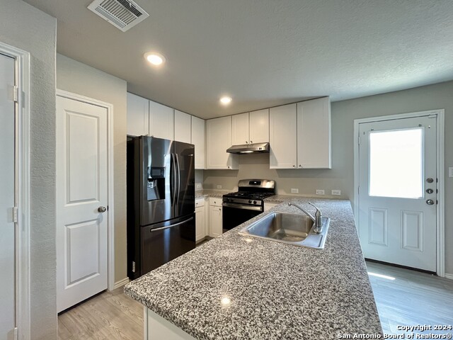Listing photo id 10 for 634 Ambush Ridge