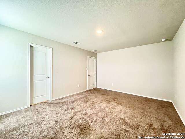 Listing photo id 16 for 634 Ambush Ridge