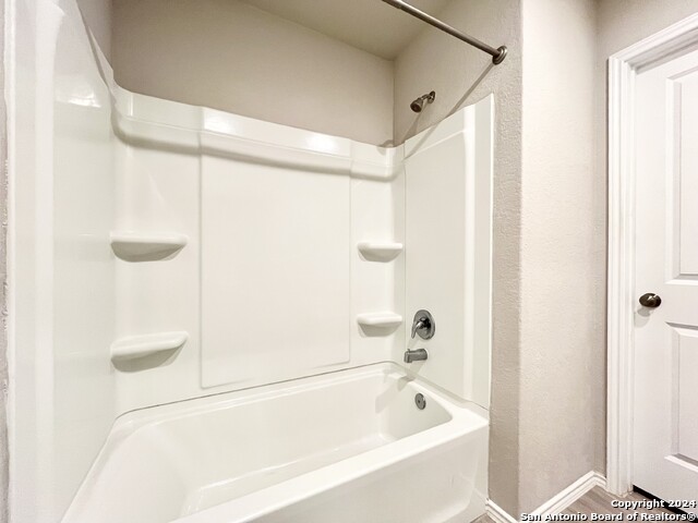 Listing photo id 18 for 634 Ambush Ridge