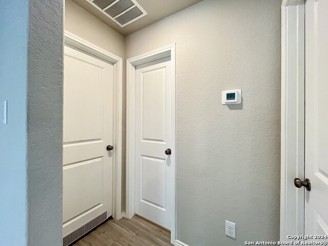 Listing photo id 21 for 634 Ambush Ridge