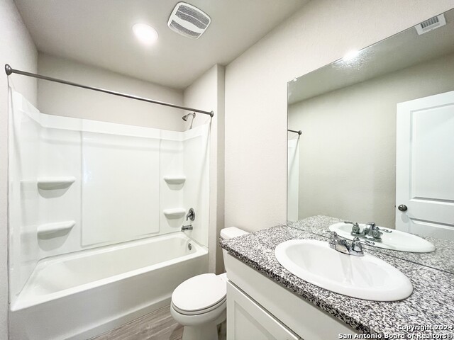Listing photo id 26 for 634 Ambush Ridge