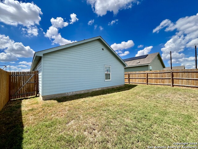 Listing photo id 28 for 634 Ambush Ridge