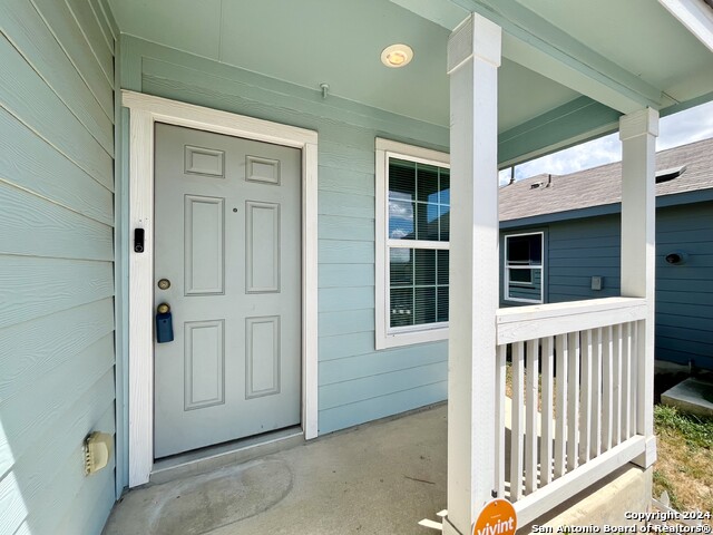 Listing photo id 30 for 634 Ambush Ridge