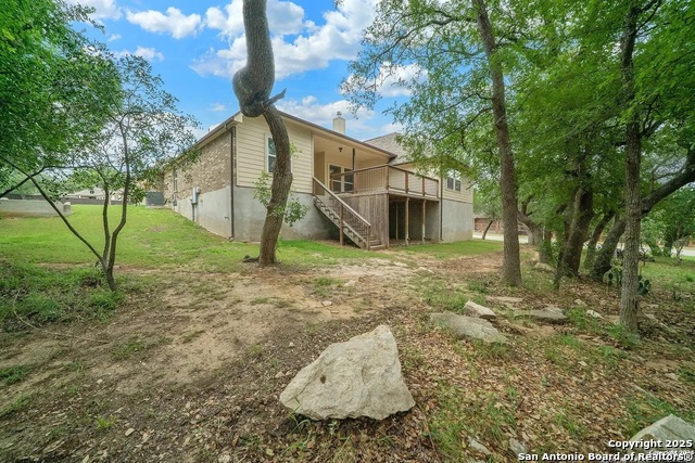 Listing photo id 2 for 519 Barden