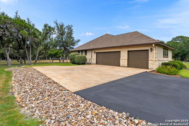 Image 32 of 43 For 2956 Rio Cordillera