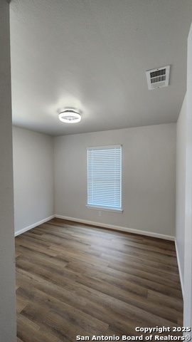 Image 11 of 28 For 111 Belfast  