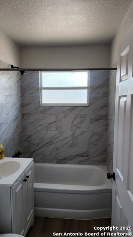 Image 14 of 28 For 111 Belfast  