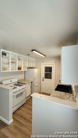 Image 25 of 28 For 111 Belfast  